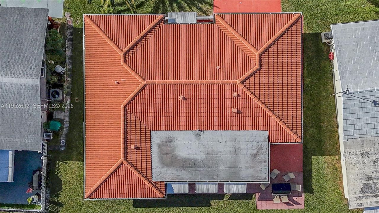 4904 Mainland Dr, Tamarac, FL 33319 Photo