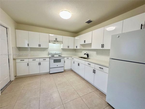 6320 NW 1st Pl, Unit 6322, Miami, FL 33150