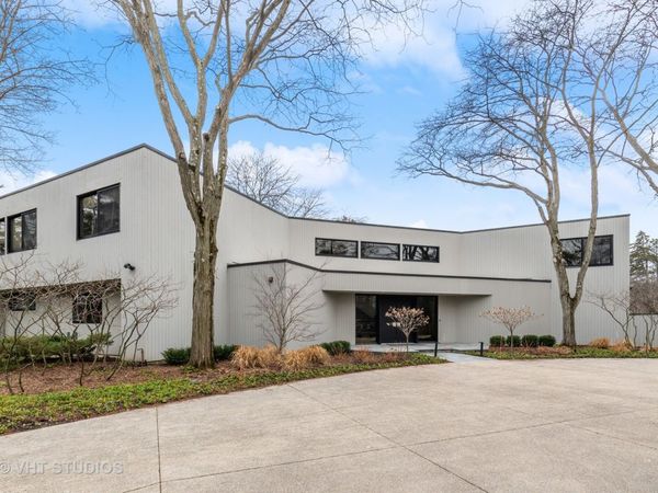 808 Prairie Road, Glencoe, IL 60022