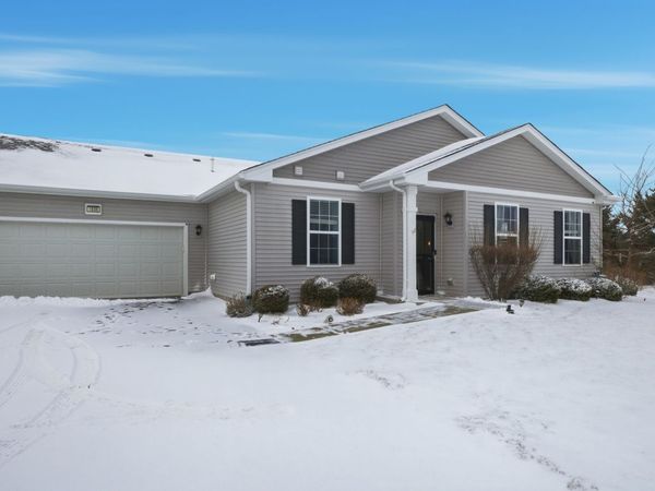 1838 Southern Circle, Unit 1838, Pingree Grove, IL 60140