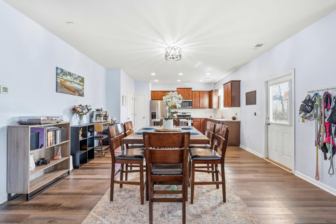 892 Wild Leaf Loop Photo 10