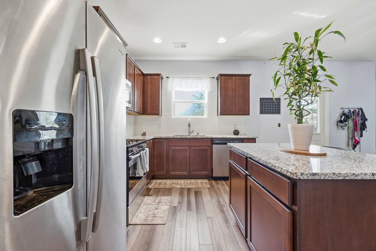 892 Wild Leaf Loop Photo 13