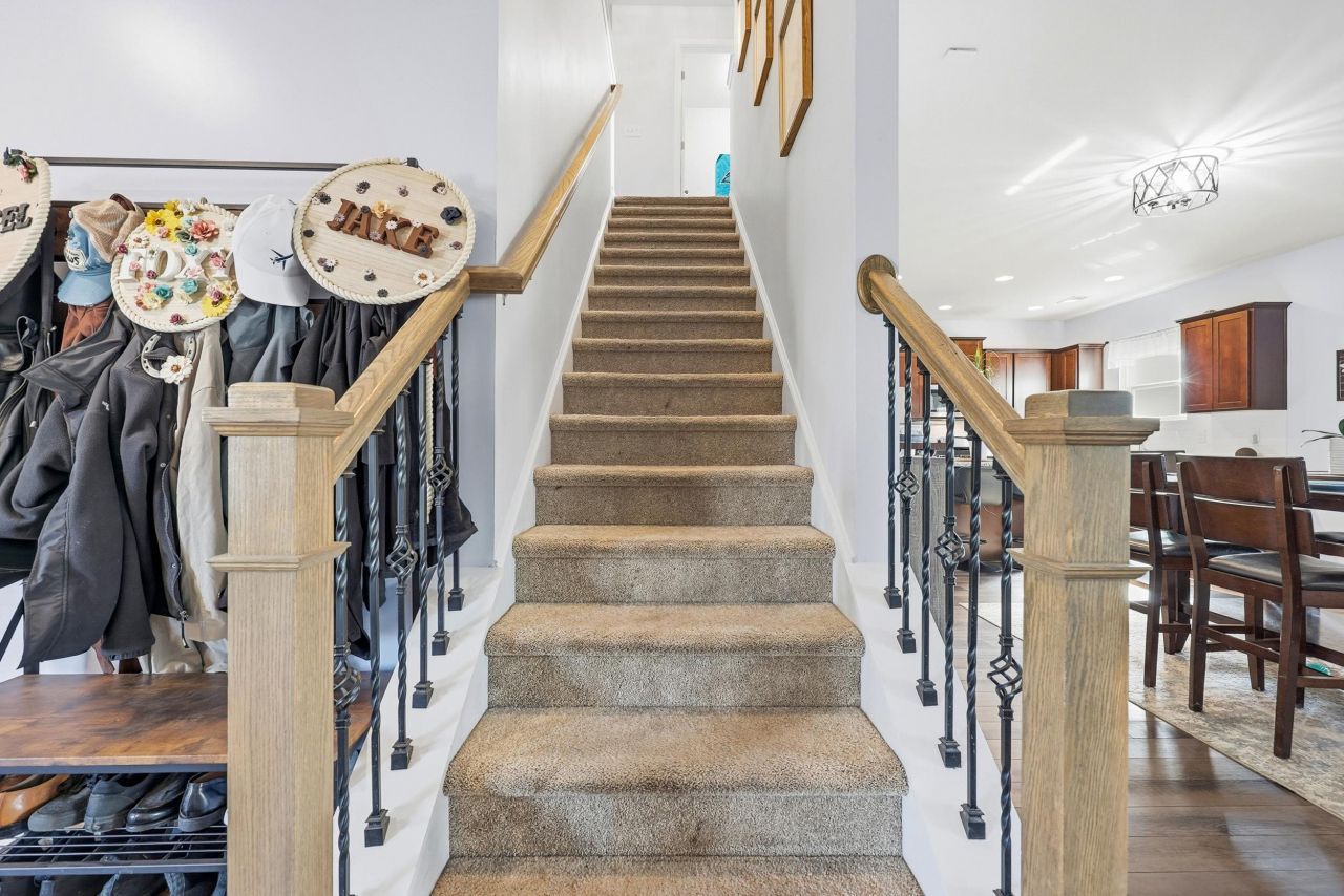 892 Wild Leaf Loop Photo 16