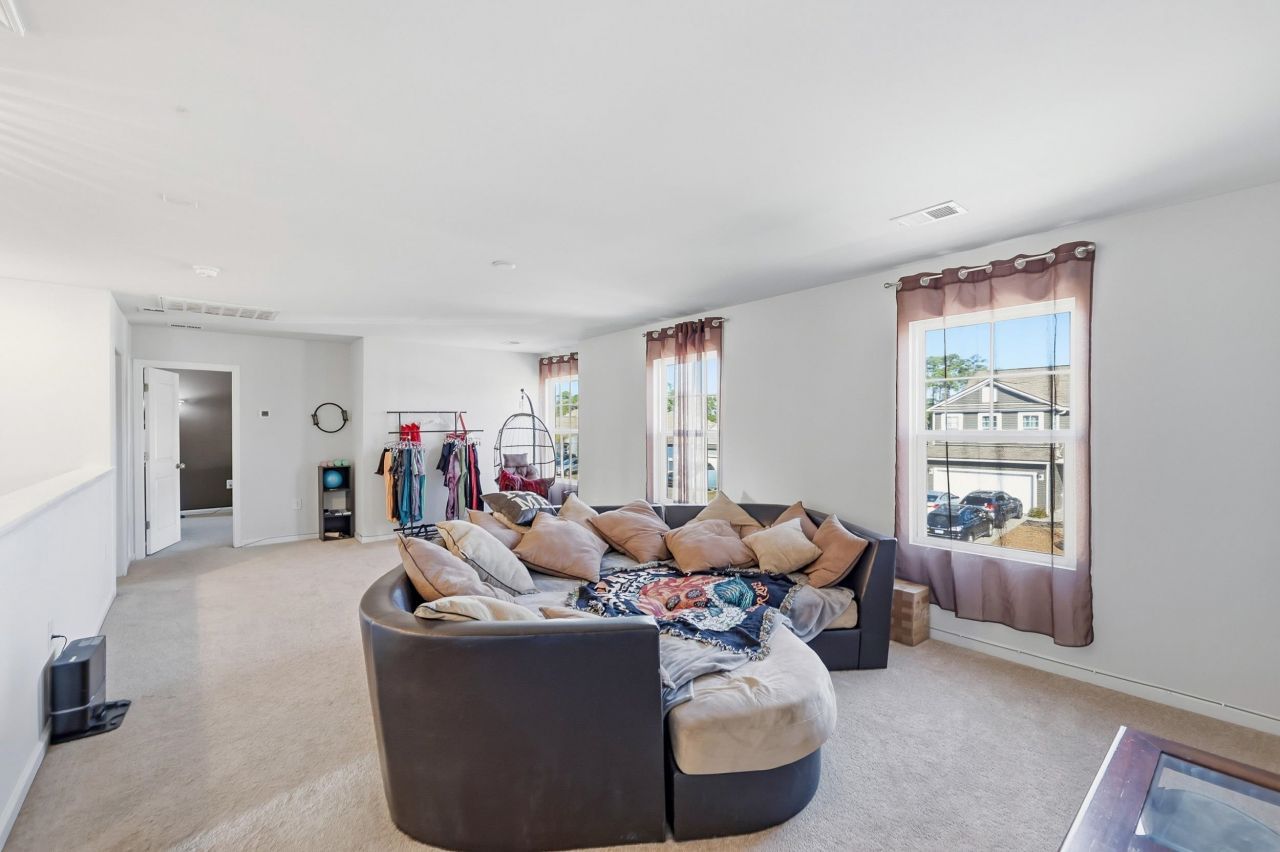 892 Wild Leaf Loop Photo 24