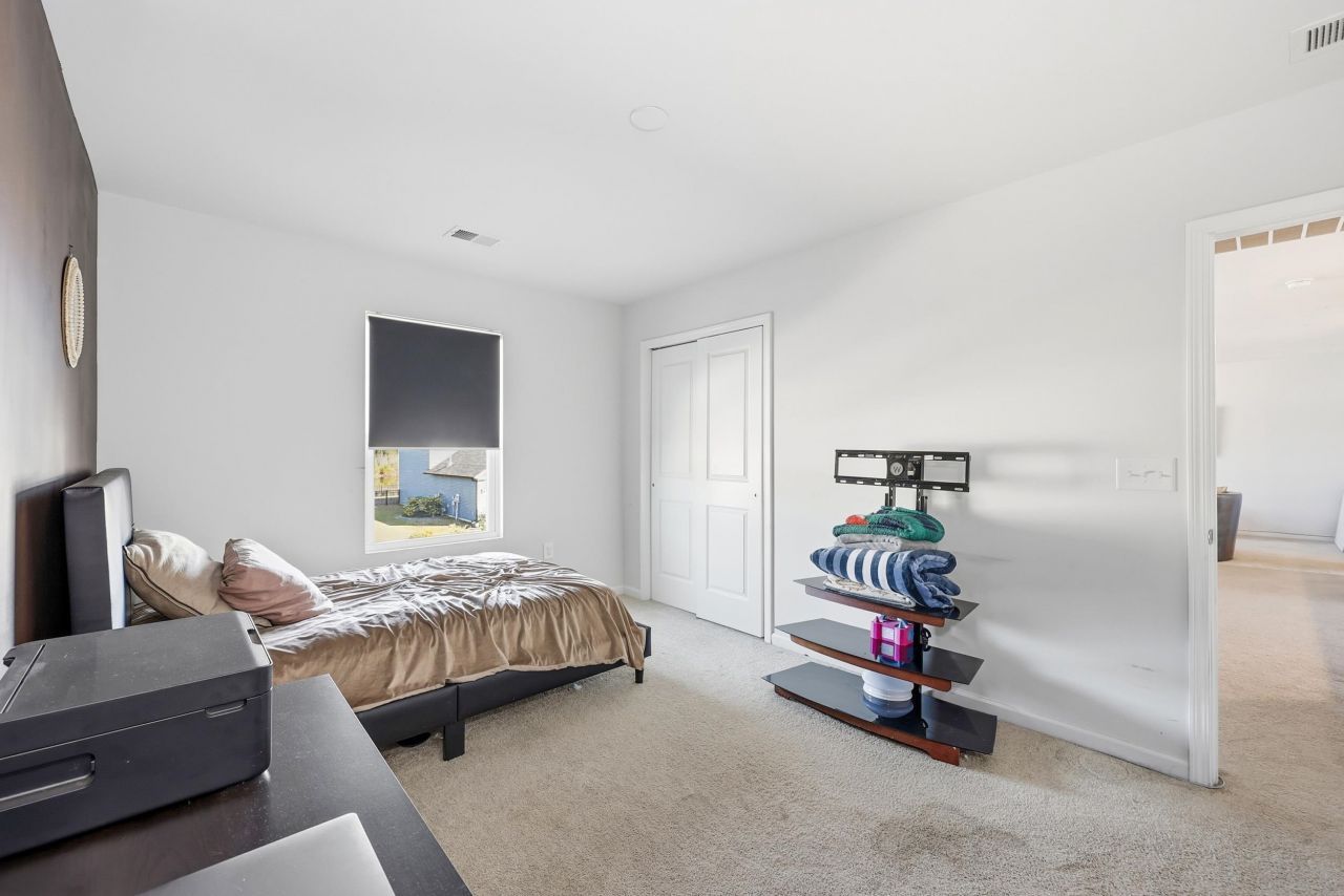 892 Wild Leaf Loop Photo 28