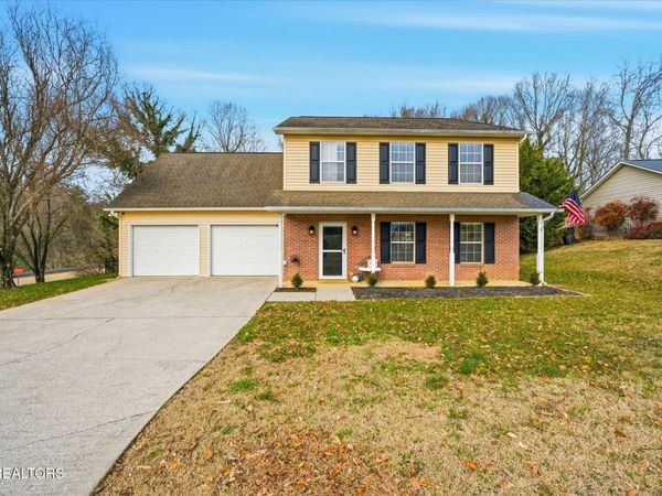 702 Fox Landing Lane, Knoxville, TN 37922