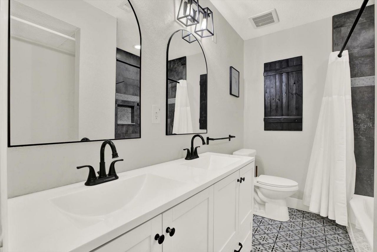 6060 39th Avenue N, Saint Petersburg, FL 33709 Photo