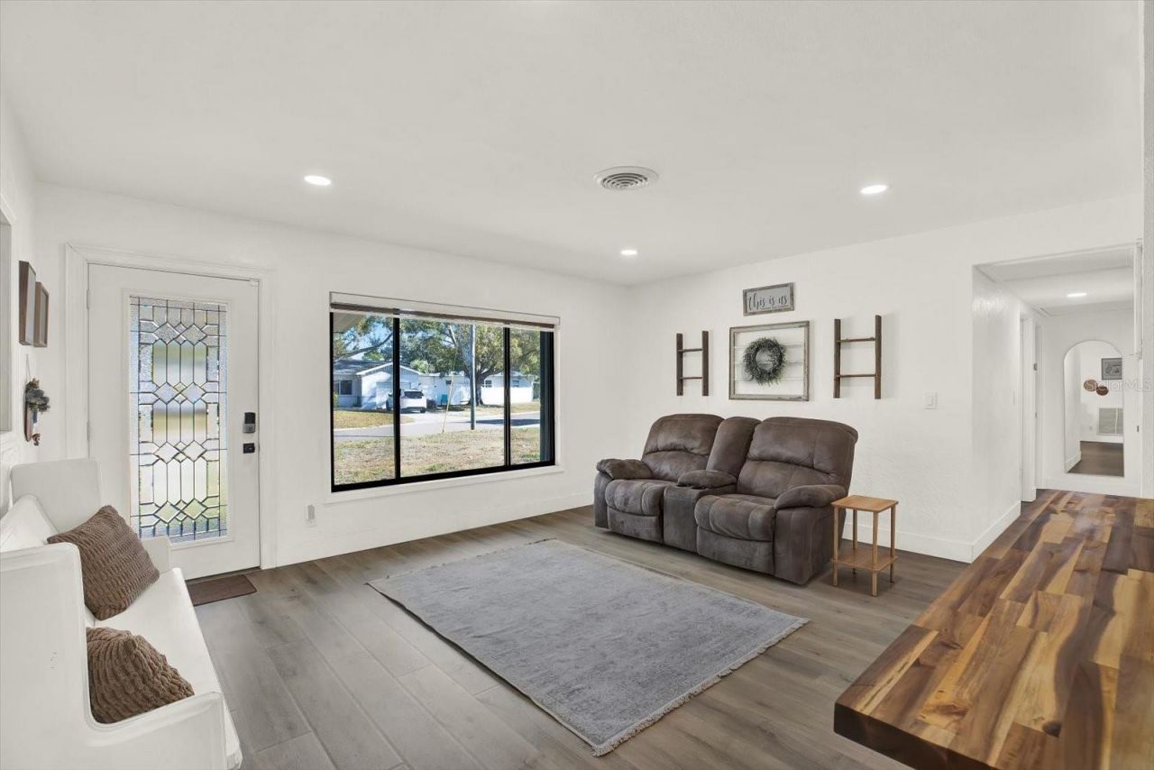 6060 39th Avenue N, Saint Petersburg, FL 33709 Photo