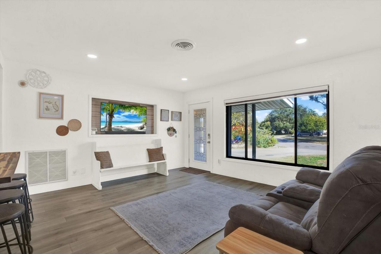 6060 39th Avenue N, Saint Petersburg, FL 33709 Photo