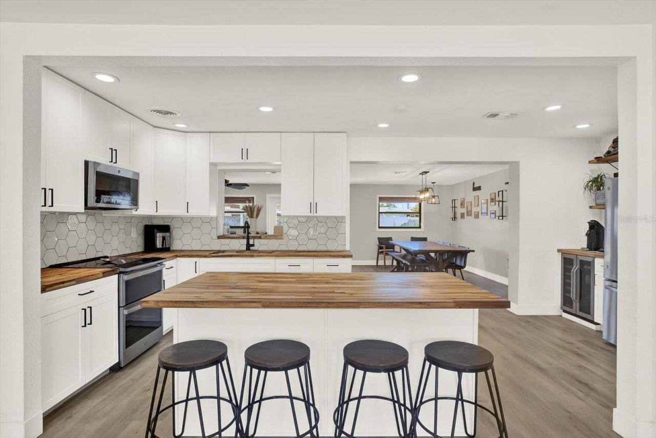 6060 39th Avenue N, Saint Petersburg, FL 33709 Photo