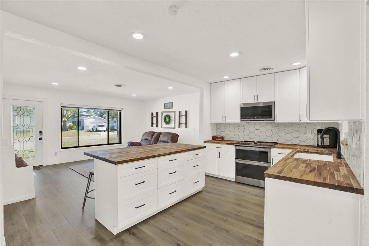 6060 39th Avenue N, Saint Petersburg, FL 33709 Photo