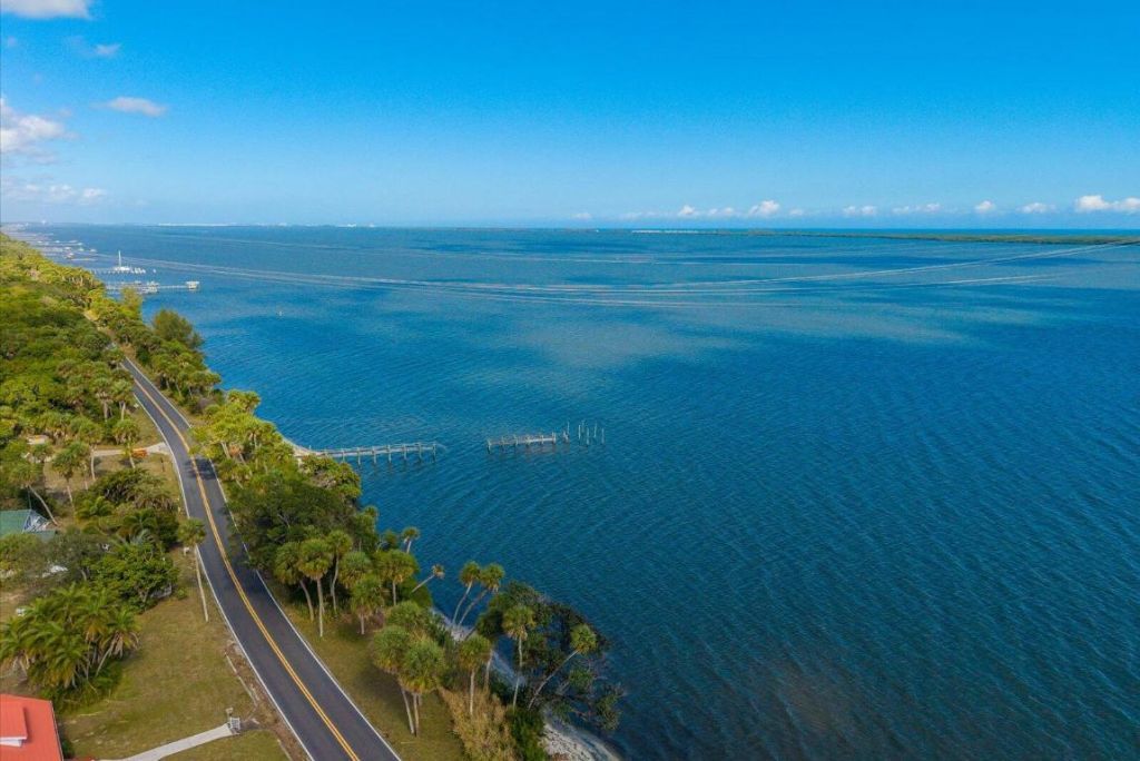7901 S Indian River Drive, Fort Pierce, FL 34982 Photo