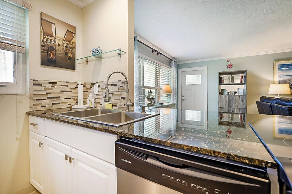 170 High Point Boulevard, Unit B, Boynton Beach, FL 33435 Photo