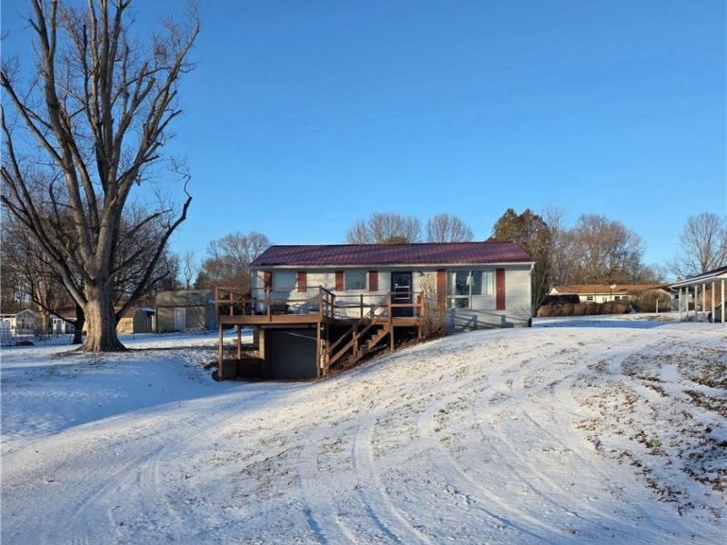 155 Sandy Drive SE, New Philadelphia, OH 44663 Photo 1