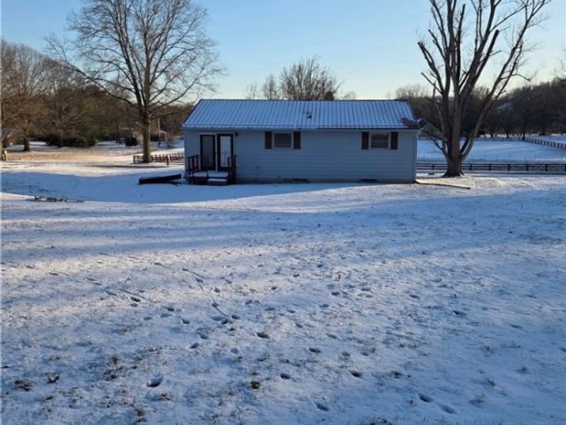 155 Sandy Drive SE, New Philadelphia, OH 44663 Photo 6