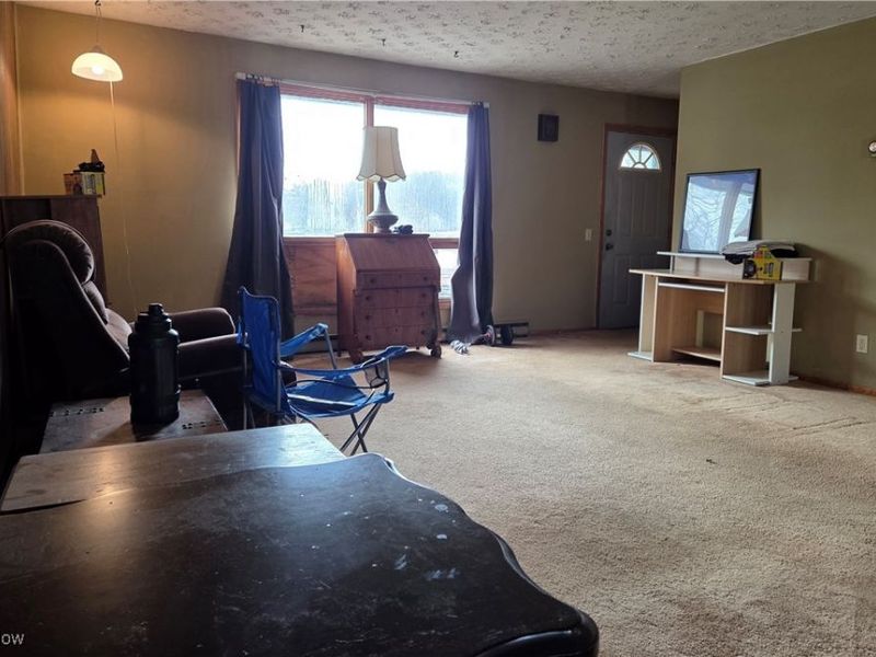 155 Sandy Drive SE, New Philadelphia, OH 44663 Photo 8