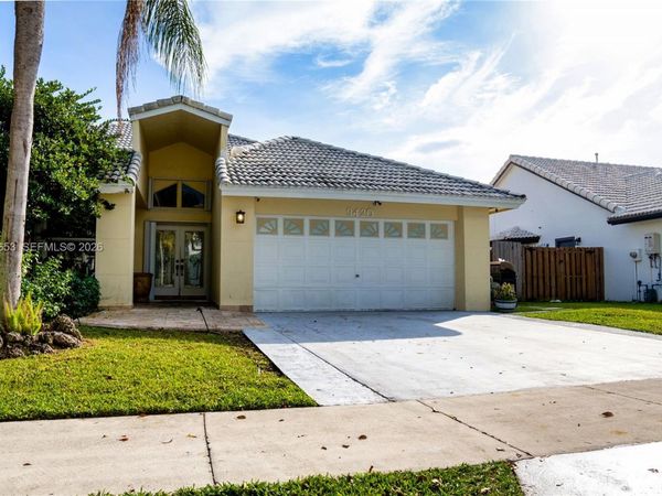 9420 SW 212th Terrace , Cutler Bay, FL 33189