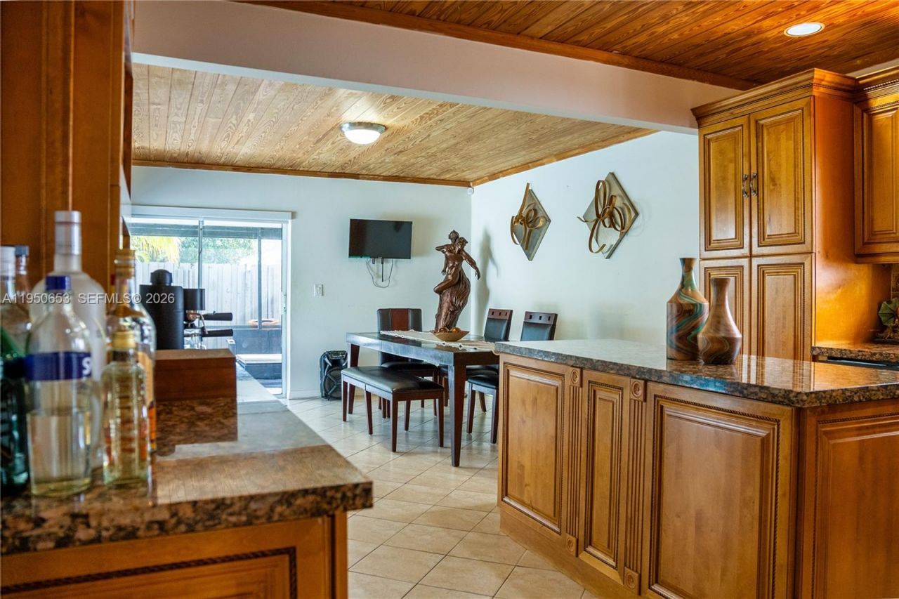 9420 SW 212th Terrace , Cutler Bay, FL 33189 Photo