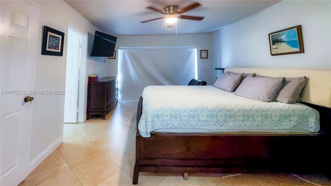 9420 SW 212th Terrace , Cutler Bay, FL 33189 Photo