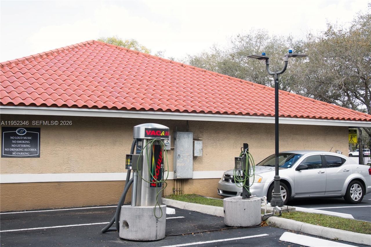 100 SW 117th Ter, Unit 2303, Pembroke Pines, FL 33025 Photo