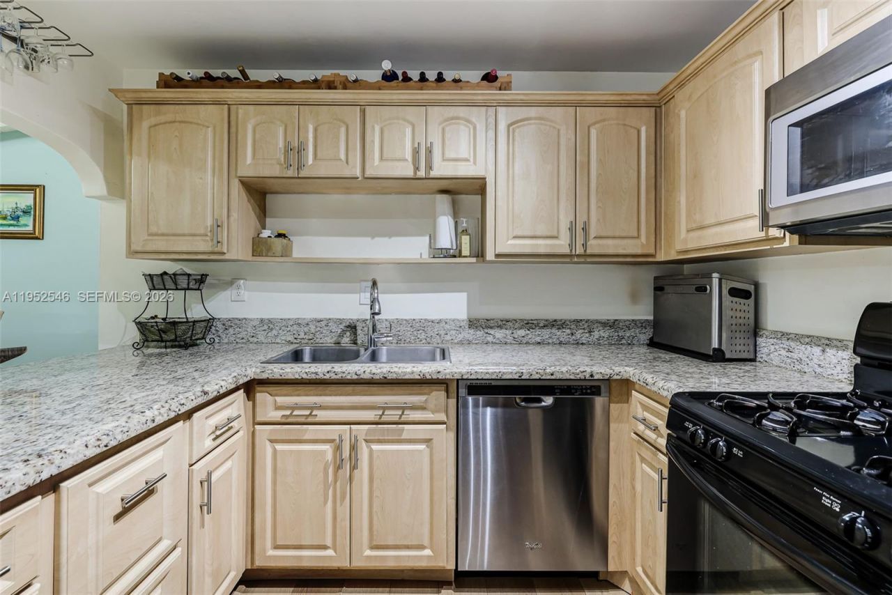 7014 SW 114th Pl, Unit C53, Miami, FL 33173 Photo