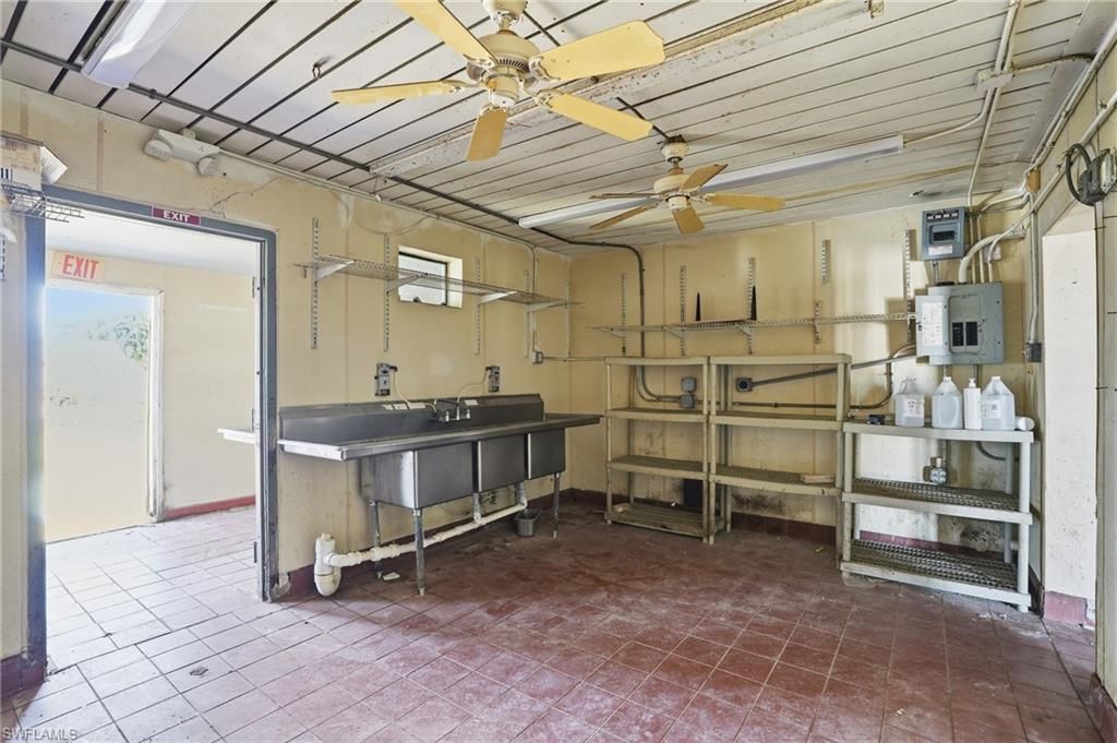 16541 San Carlos Blvd, Fort Myers, FL 33908 Photo