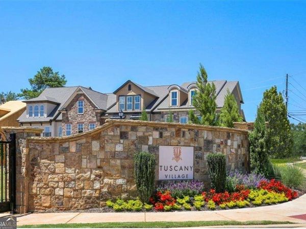 110 Via Roma, Woodstock, GA 30188