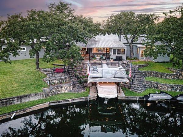 1104 Hill Circle West DR, Granite Shoals, TX 78654