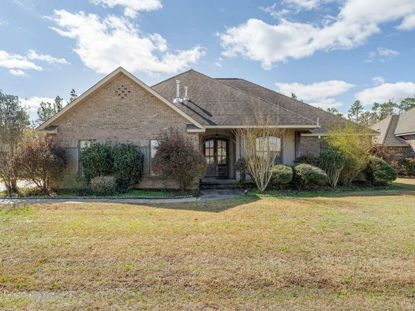 78 Sunline Dr., Petal, MS 39465
