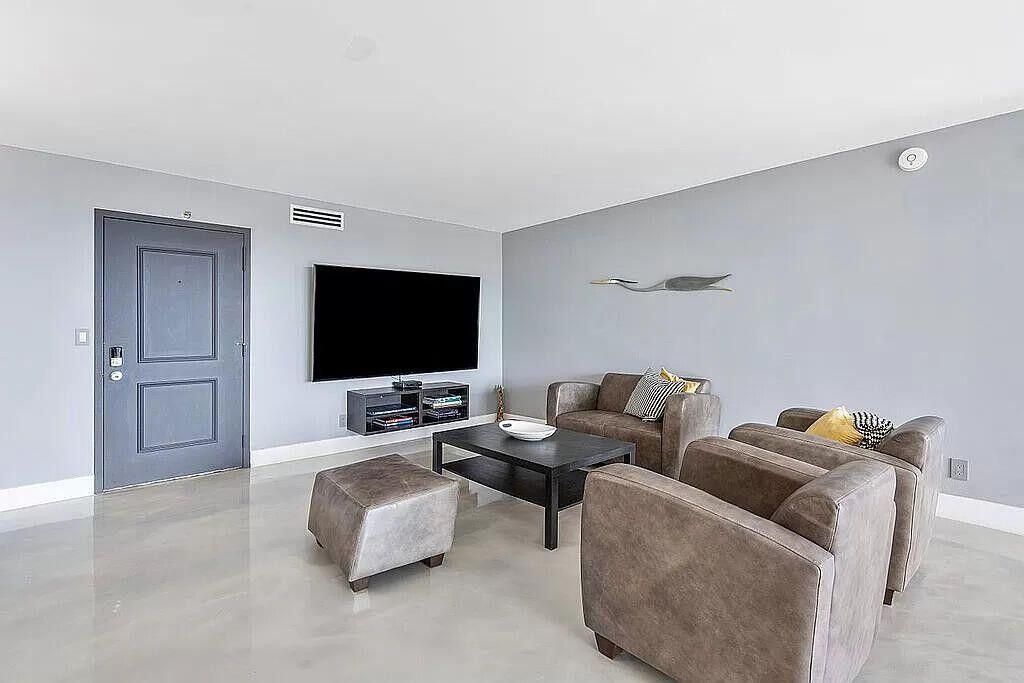 3200 S Ocean Boulevard, Unit C303, Palm Beach, FL 33480 Photo