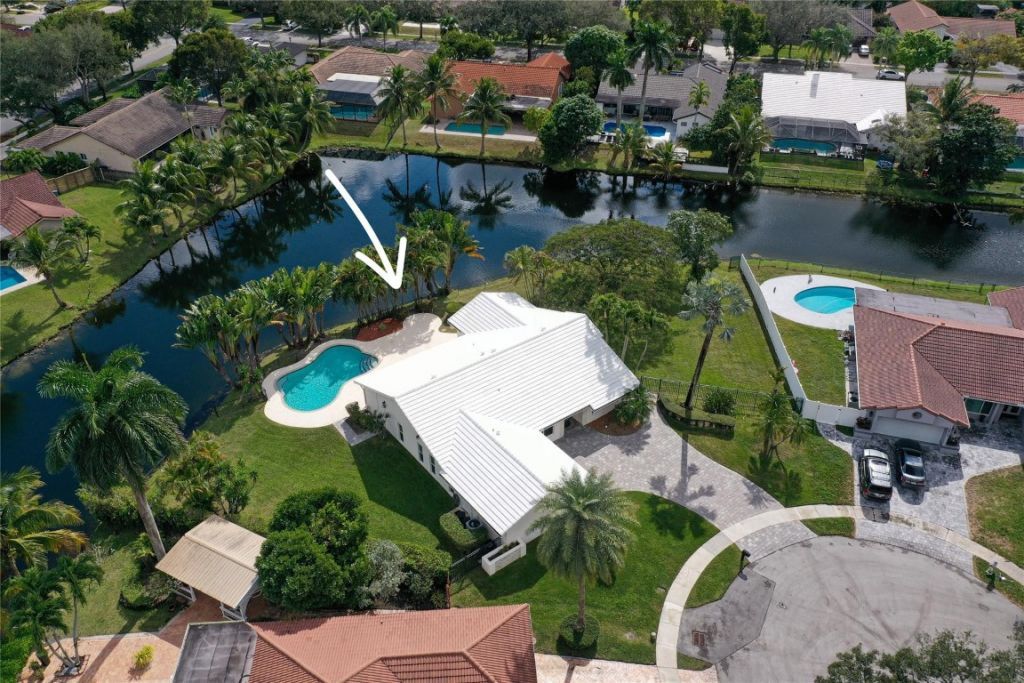 9800 NW 10th Court, Plantation, FL 33322 Photo