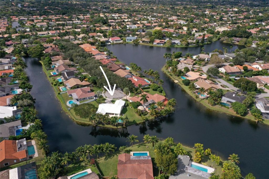 9800 NW 10th Court, Plantation, FL 33322 Photo