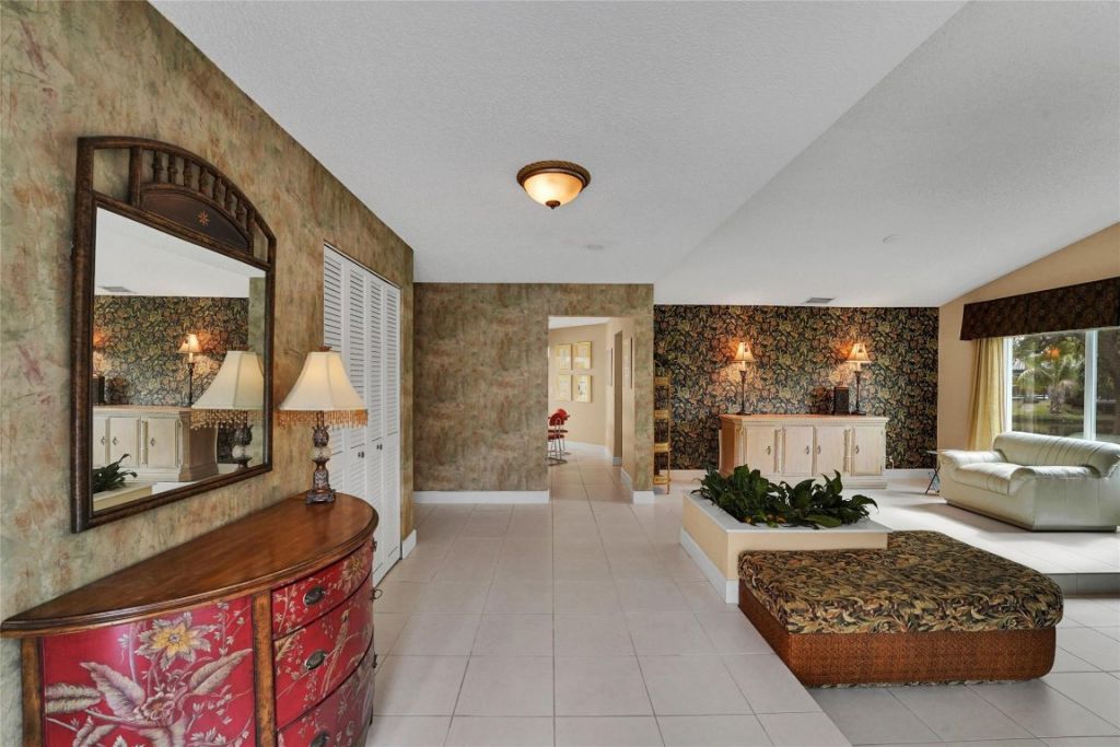 9800 NW 10th Court, Plantation, FL 33322 Photo