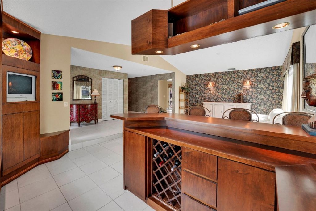 9800 NW 10th Court, Plantation, FL 33322 Photo