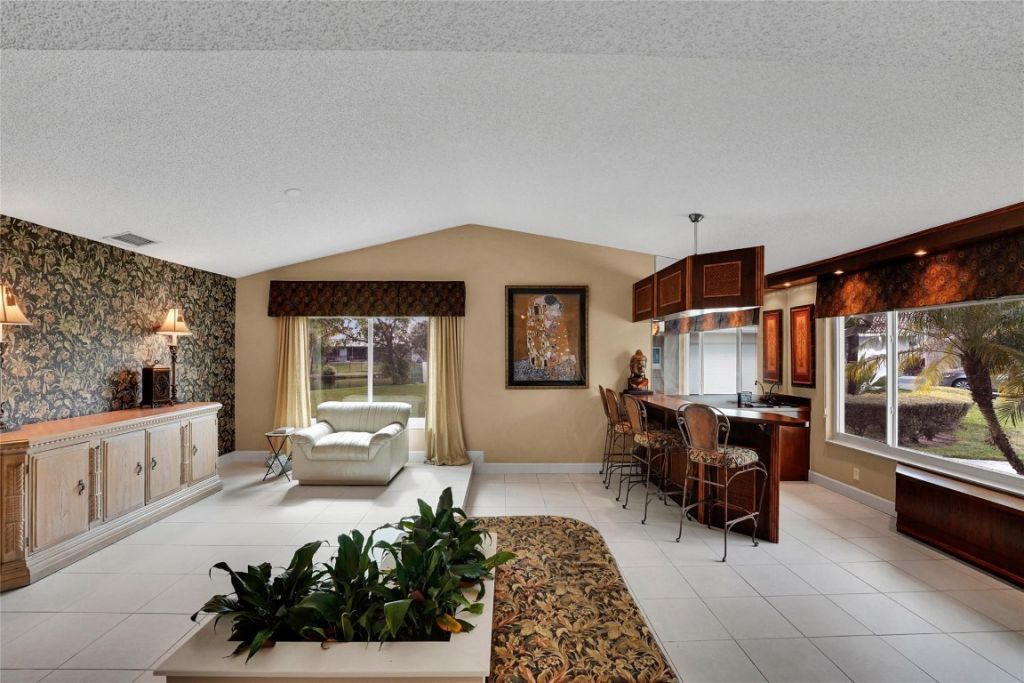 9800 NW 10th Court, Plantation, FL 33322 Photo