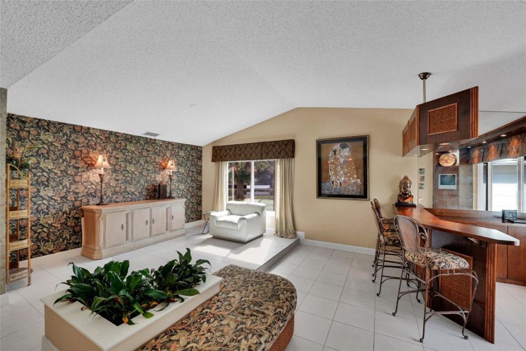 9800 NW 10th Court, Plantation, FL 33322 Photo