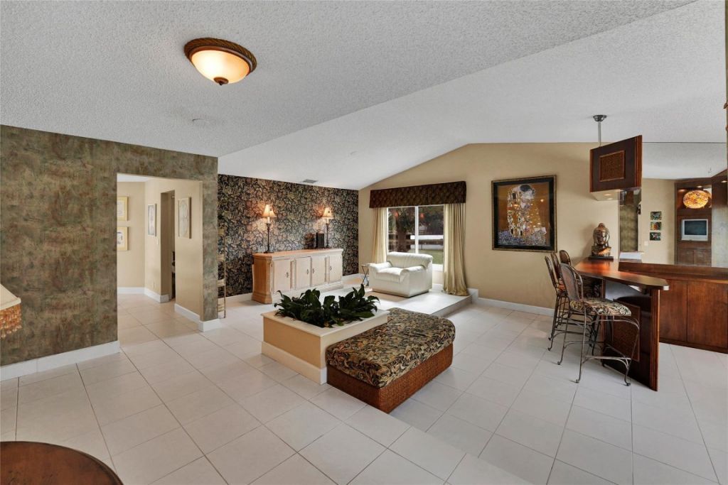 9800 NW 10th Court, Plantation, FL 33322 Photo