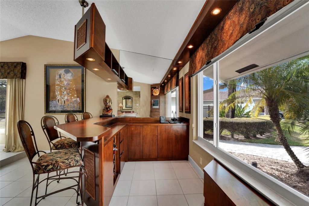 9800 NW 10th Court, Plantation, FL 33322 Photo