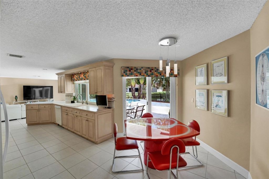 9800 NW 10th Court, Plantation, FL 33322 Photo