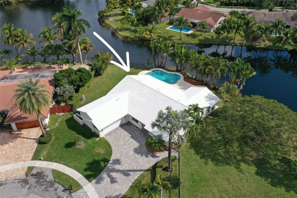 9800 NW 10th Court, Plantation, FL 33322 Photo