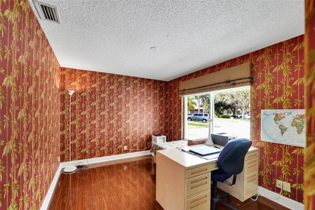 9800 NW 10th Court, Plantation, FL 33322 Photo