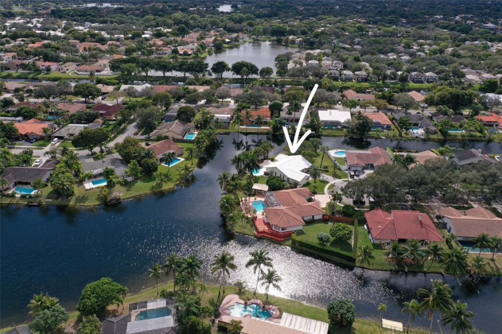 9800 NW 10th Court, Plantation, FL 33322 Photo