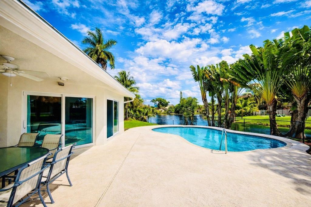 9800 NW 10th Court, Plantation, FL 33322 Photo