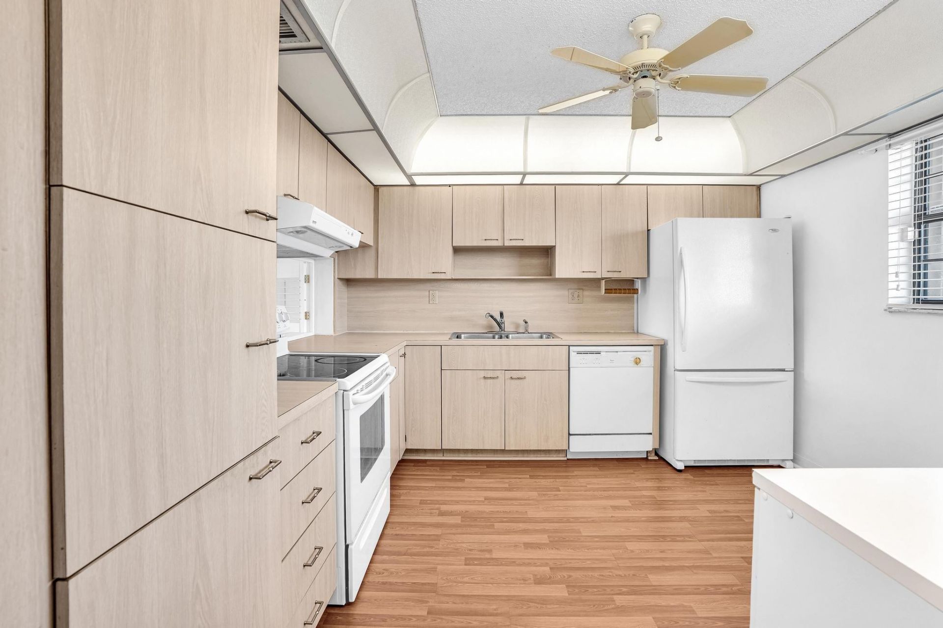 4930 E Sabal Palm Boulevard, Unit 409, Tamarac, FL 33319 Photo