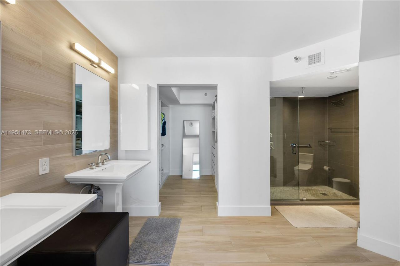 3530 Mystic Pointe Dr , Unit 1206, Aventura, FL 33180 Photo