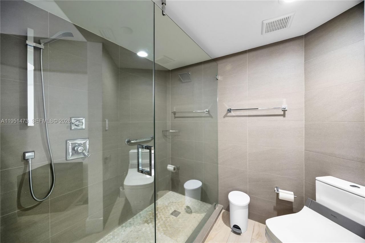 3530 Mystic Pointe Dr , Unit 1206, Aventura, FL 33180 Photo