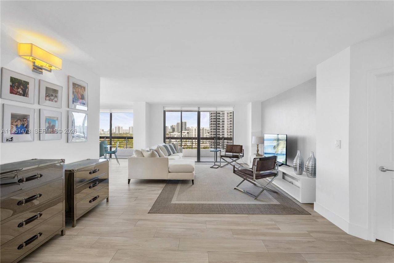 3530 Mystic Pointe Dr , Unit 1206, Aventura, FL 33180 Photo