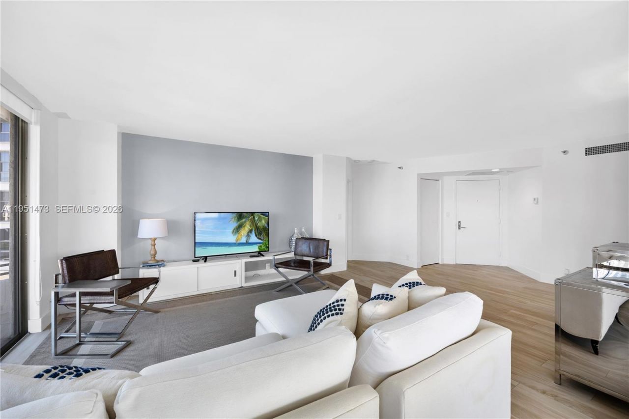 3530 Mystic Pointe Dr , Unit 1206, Aventura, FL 33180 Photo