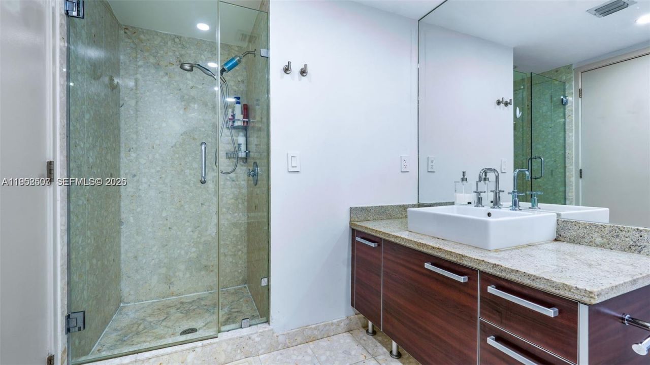 185 SW 7 Th Street, Unit 2911, Miami, FL 33130 Photo