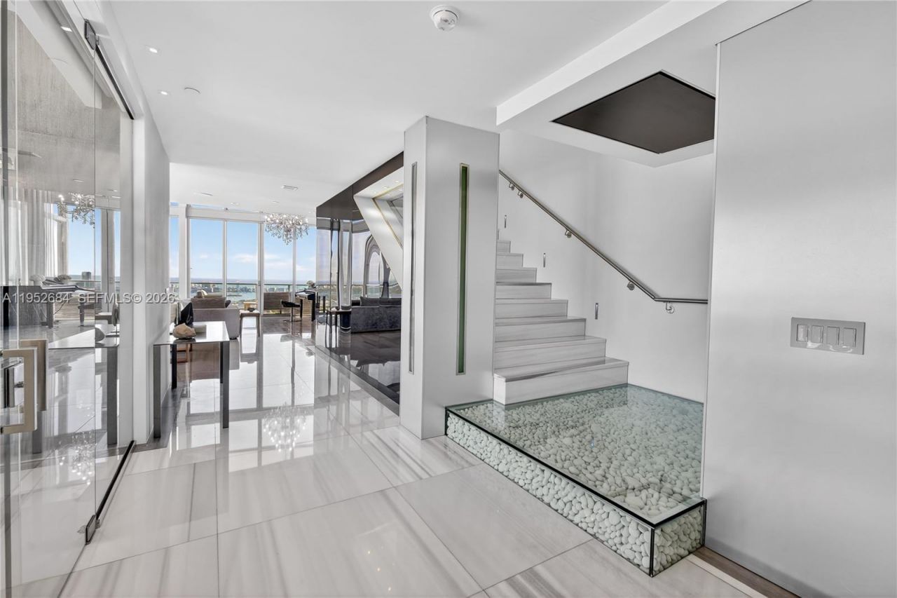 1100 Biscayne Blvd , Unit 5306, Miami, FL 33132 Photo